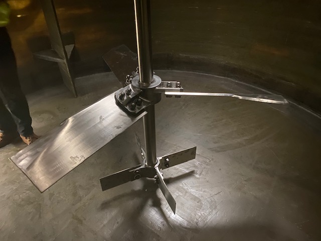 16,000-gallon mixing tanks, each with an 18-ft agitator with a 3-inch shaft